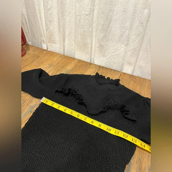 📍 RD STYLE black stretchy ruffled sweater size M⚠️ - Picture 5 of 8
